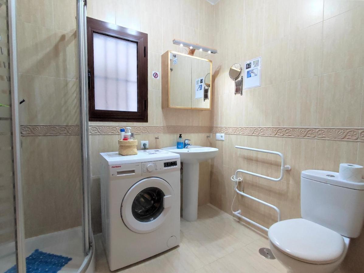 Lovely 2 Bedroom Apartment With Sea View, 弗里希利亚纳 外观 照片