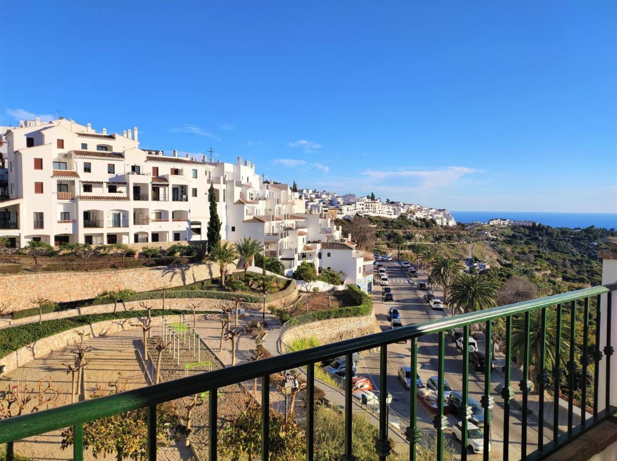 Lovely 2 Bedroom Apartment With Sea View, 弗里希利亚纳 外观 照片