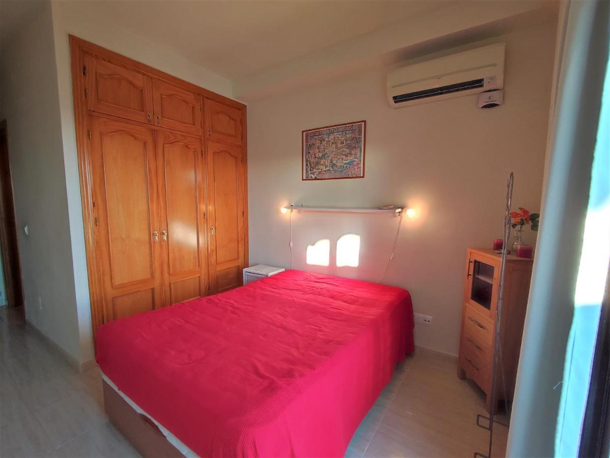 Lovely 2 Bedroom Apartment With Sea View, 弗里希利亚纳 外观 照片