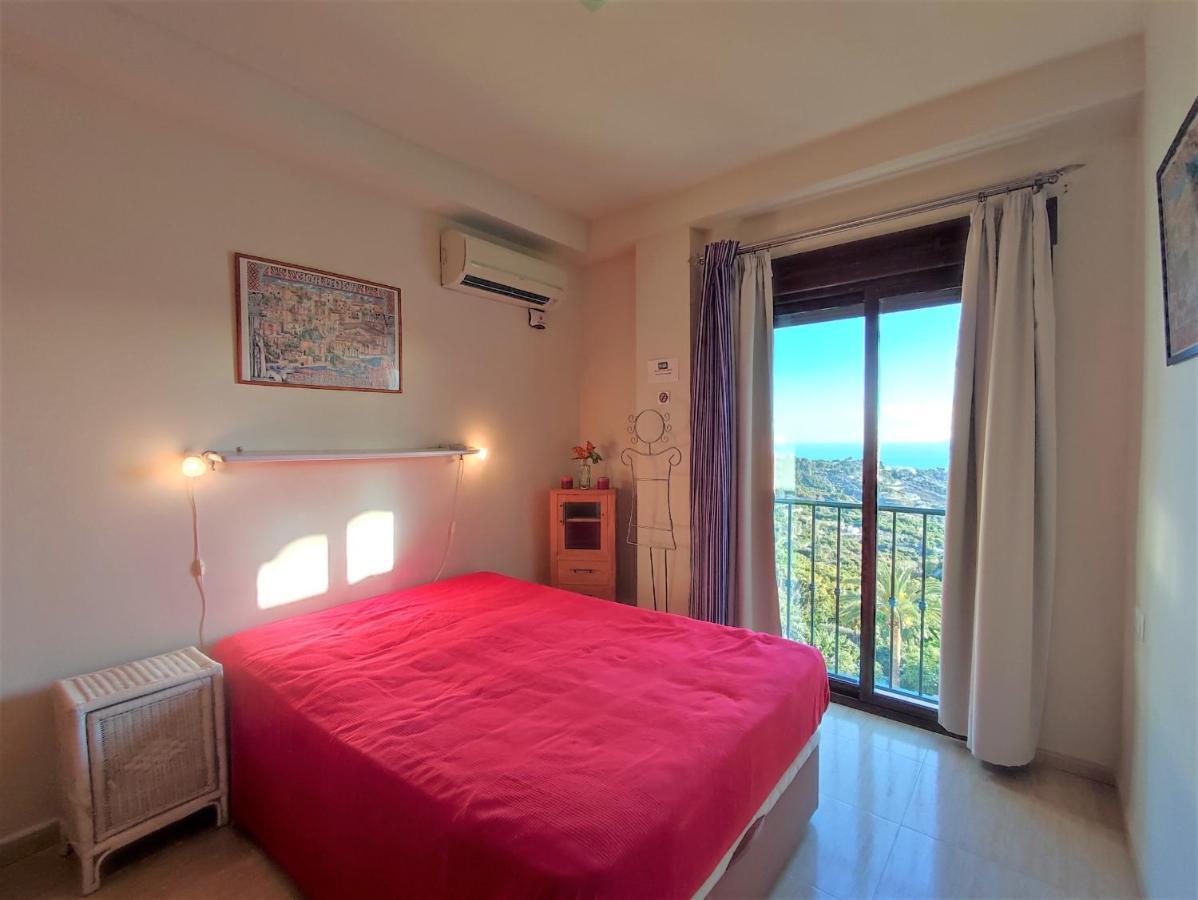 Lovely 2 Bedroom Apartment With Sea View, 弗里希利亚纳 外观 照片