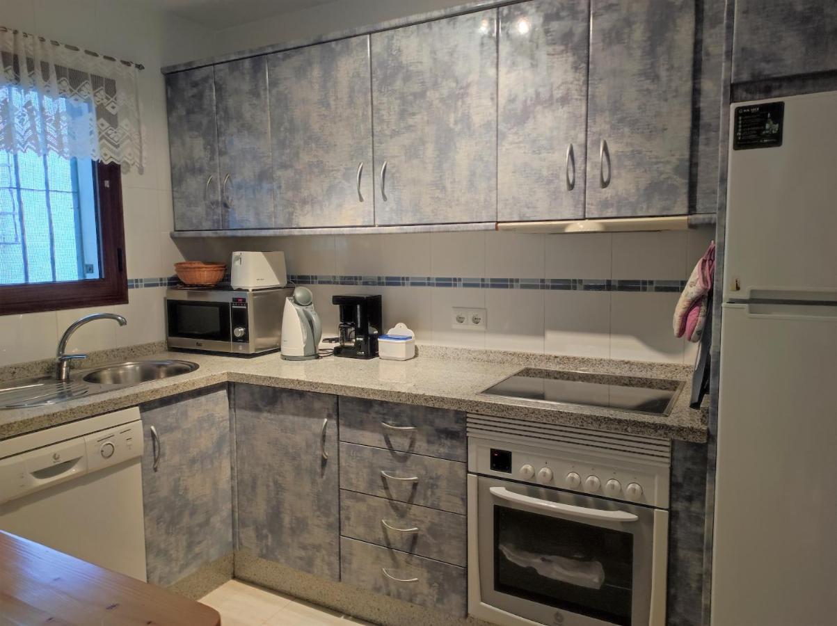 Lovely 2 Bedroom Apartment With Sea View, 弗里希利亚纳 外观 照片